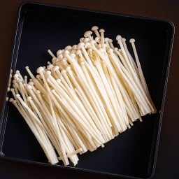 เห็ดเข็มทอง