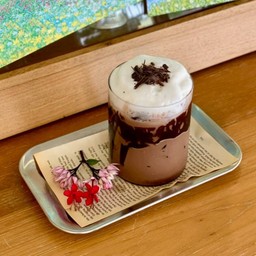 Iced Chocolate (ช็อกโกแลตเย็น)