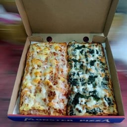 MONSTER PIZZA พัดชา ตลาดนพเก้า