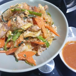 สุกี้แห้งหมู