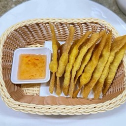 เกี๊ยวทอดหมูเด้ง