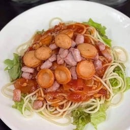 สปาเก็ตตี้ + ไส้กรอก