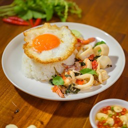 ข้าวกะเพราทะเล