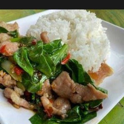 คะน้าหมูชิ้น