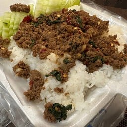 ครัวคุณหญิงก๋วยเตี๋ยวหมูตุ๋น เนื้อตุ๋น กะเพราคั่วรสเด็ด
