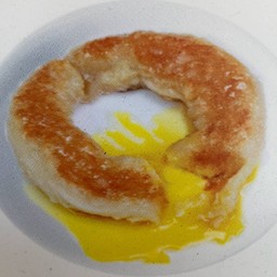 โรตีเนยนม