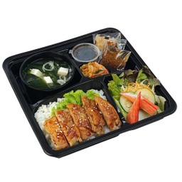 เบนโตะ ไก่ย่างเทริ มินิสลัดปูอัด ซุปมิโซะ กิมจิ