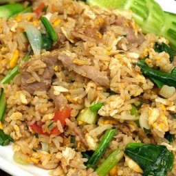 ข้าวผัดหมู ( ทะเล )