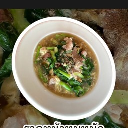 ราดหน้าหมูหมักธรรมดา