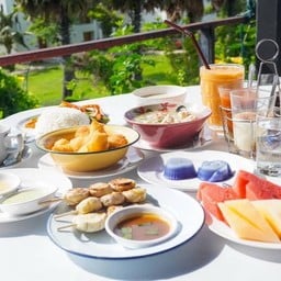 Serene Restaurant ร้านอาหารสิริน