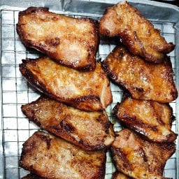 คอหมูย่าง ตลาดชาวสยามบางศรีเมือง ตลาดชาวสยาม บางศรีเมือง
