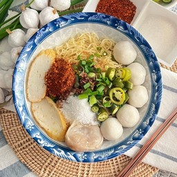 บะหมี่เส้นกลม ต้มยำ สูตร อากง