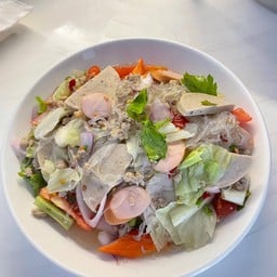 บนตึกยำแซ่บ