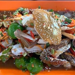 ร้าน ล้านส้มตำ ผ.ช