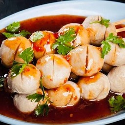 ลูกชิ้นหมูล้วน (ไม่ผสมเอ็น) - ย่างยืนรอ