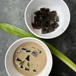 เฉาก๊วยนมสด