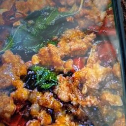 ผัดกระเพราหมู