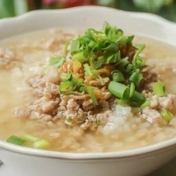 ข้าวต้มหมูสับ