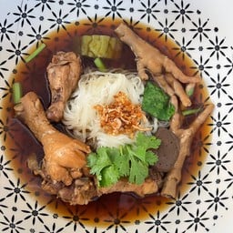 ล้านเตี๋ยวไก่เฮียต๋อง สูตรลับ 99 ปี เขาตาโล