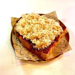 ขนมปังปิ้ง พริกเผา หมูหยอง