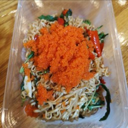 กะเพรามาม่าไข่กุ้ง