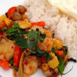 ผัดฉ่าไก่ราดข้าว