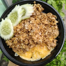 หมูสับกะเทียมไข่ข้น