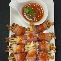 เห็ดออรินจิพันเบคอนย่างหม่าล่า