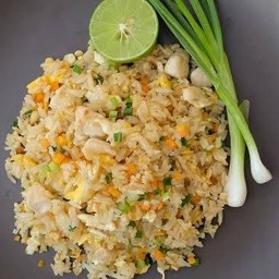 ข้าวผัดไก่