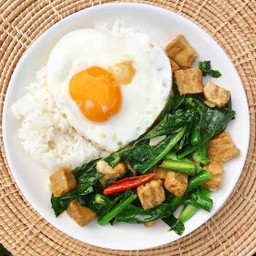 คะน้าหมูกรอบ+ไข่ดาว