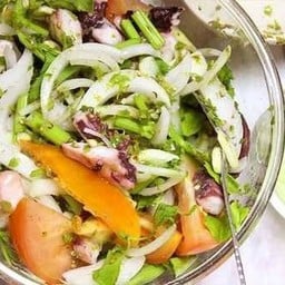 ยำหมึกยักษ์วาซาบิ