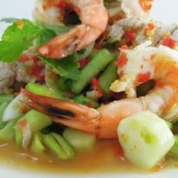 ยำคะน้า