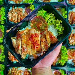 ไก่ย่างจิ้มแจ่ว