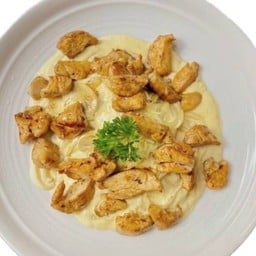 สปาเก็ตตี้คาโบนาร่าอกไก่