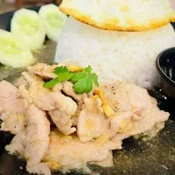 ข้าวทอดกระเทียม