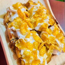 ขนมปังวิปครีม-คอนเฟลคราดคาราเมล