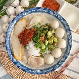 เส้นใหญ่ ต้มยำ สูตร อากง