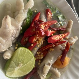 ต้้มแช่บตีนไก่