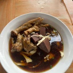 ร้านอ้วนก๋วยเตี๋ยวไก่มะระ