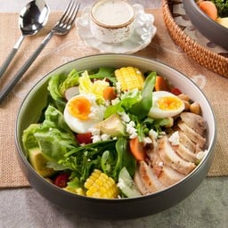 สลัดอกไก่ไข่ต้ม