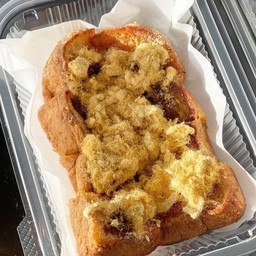 ปังปิ้งพริกเผาหมูหยอง