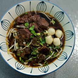 ก๋วยเตี๋ยวหมูตุ๋น