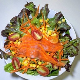 สลัดสโมคแซลมอน