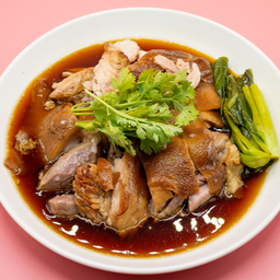 ขาหมูพะโล้