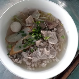 เส้นหมี่ขาวน้ำใส