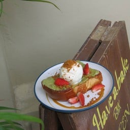 Llao Llao pistachio toast