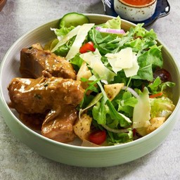 สลัดซี่โครงหมูกับน้ำสลัดสมุนไพรไทย