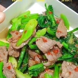 คะน้าหมูชิ้น (กับ)