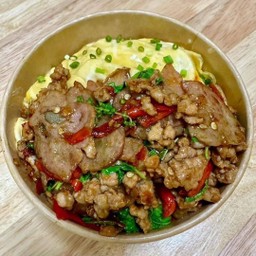 ไข่ข้น-กะเพราหมูสับเบคอน