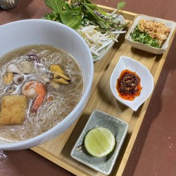 ก๋วยจั๊บทะเล